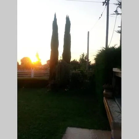 بيت للعطل Luxurious Independent And Garden