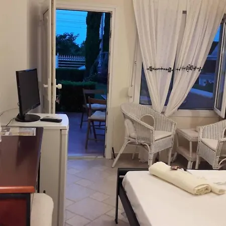 Luxurious Independent And Garden *