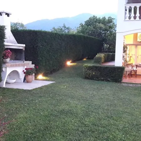 بيت للعطل Luxurious Independent And Garden *