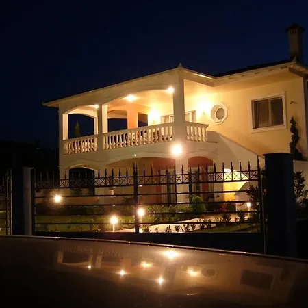 بيت للعطل Luxurious Independent And Garden *