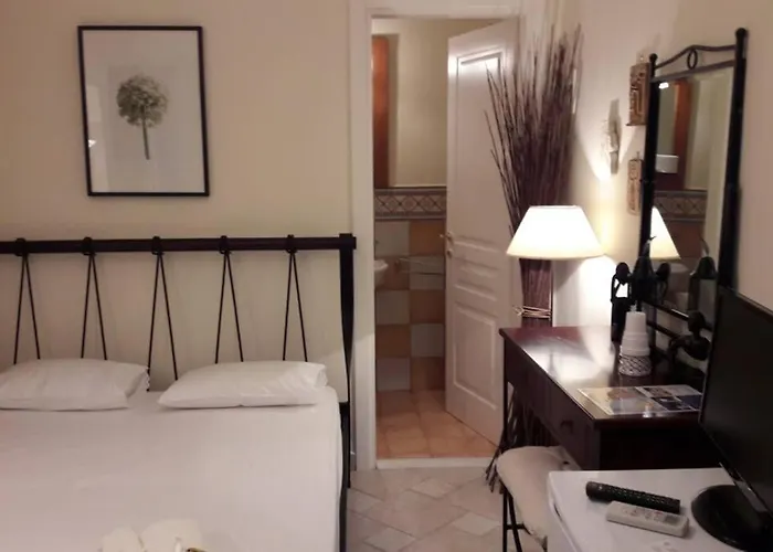 Luxurious Independent And Garden Semesterbostad *