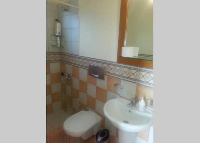 Luxurious Independent And Garden Semesterbostad *