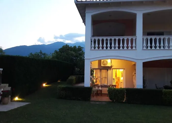 Luxurious Independent And Garden * Leptokaryá